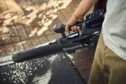 Husqvarna Aspire B8X-P4A Cordless Leaf Blower 13 Husqvarna Aspire B8X-P4A Cordless Leaf Blower -Husqvarna CG 046586