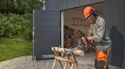 Husqvarna 225i Cordless Chainsaw -Husqvarna ME 973350