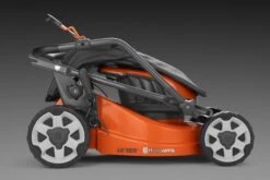 Husqvarna LC 137i Cordless Lawn Mower 37.5cm -Husqvarna XD 317127